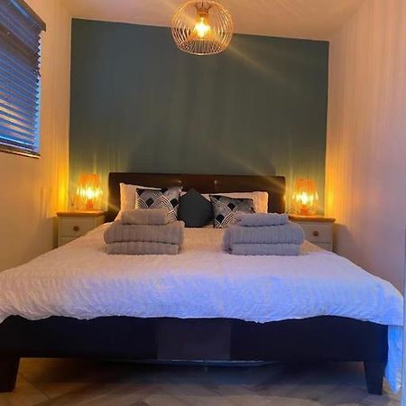 Cozy Cabin With Modern Comforts Wootton  Экстерьер фото