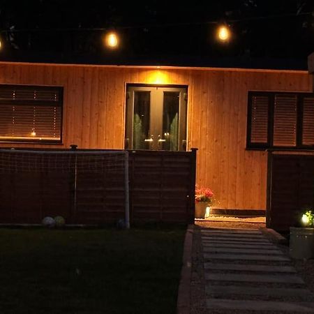 Cozy Cabin With Modern Comforts Wootton  Экстерьер фото